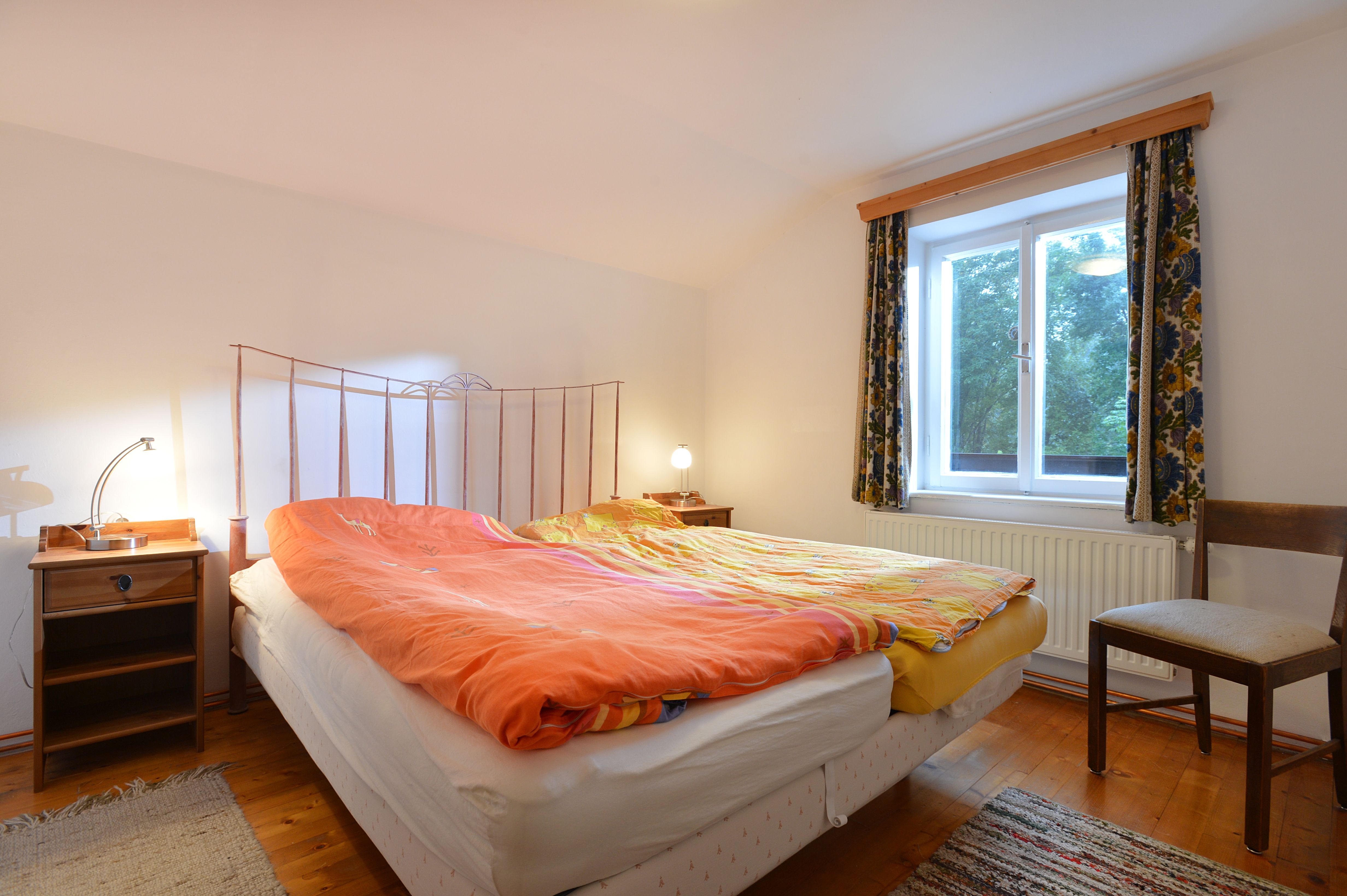 Ferienwohnung-Sonnseite-Going-Aschauerweg-75-Susanne-Martin-Schlafzimmer1