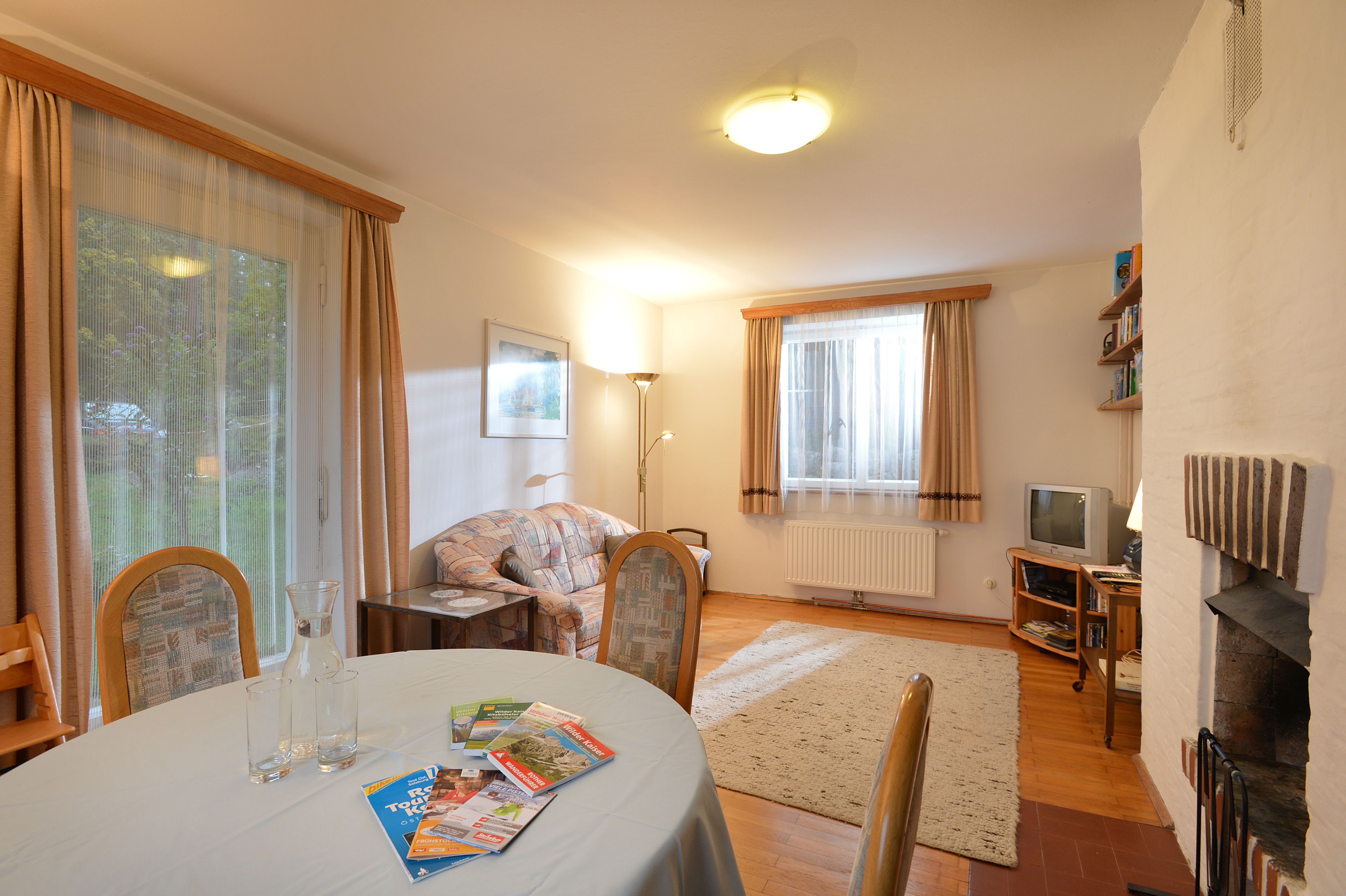 Ferienwohnung-Sonnseite-Going-Aschauerweg-75-Susanne-Martin-Wohnzimmer